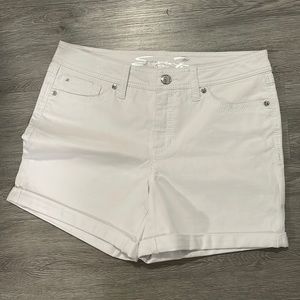 White, 7 brand jean shorts